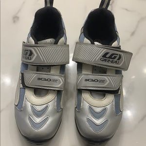 Cycling shoes